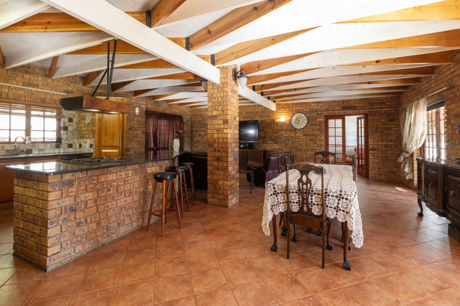 4 Bedroom Property for Sale in Meerhof North West